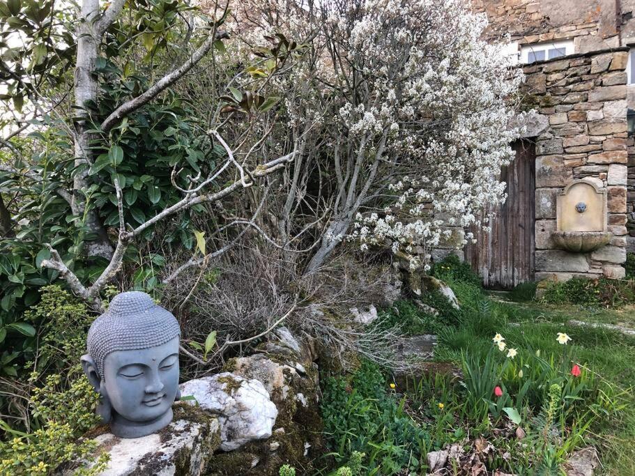 Maisonnette De Charme Les Jardins De Lou Boussac  Exterior foto